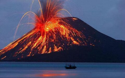 富士山火山爆发()