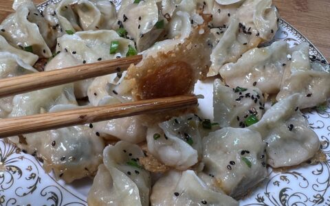 速冻饺子煮多久才熟(湾仔码头速冻饺子蒸多久才熟)