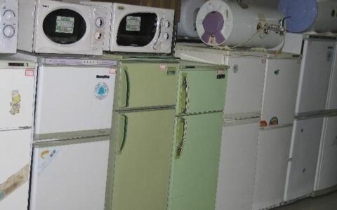 冰箱一般用几年 冰箱使用年限(冰箱一般用几年更换好)
