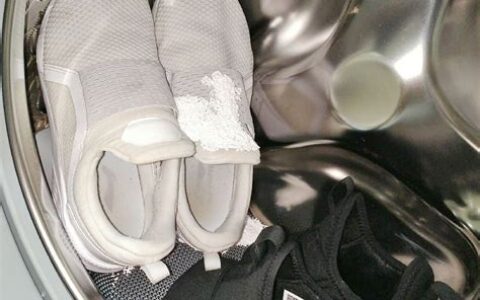 运动鞋可以用洗衣机洗吗(运动鞋可以用洗衣机洗不)